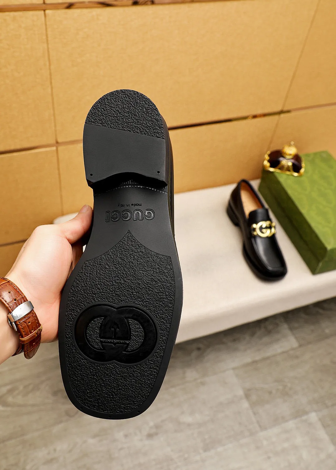 Men's shoes 💰560 💐Original Gucci GUCCI official website formal shoes Italian 🇮🇹 first layer calfskin ➕ top imported water-dyed cow 🐂 leather lining 💋 fine handmade original outsole, the real thing looks better when photographed in person Standard size 38-44 (45.46🉑️customized)